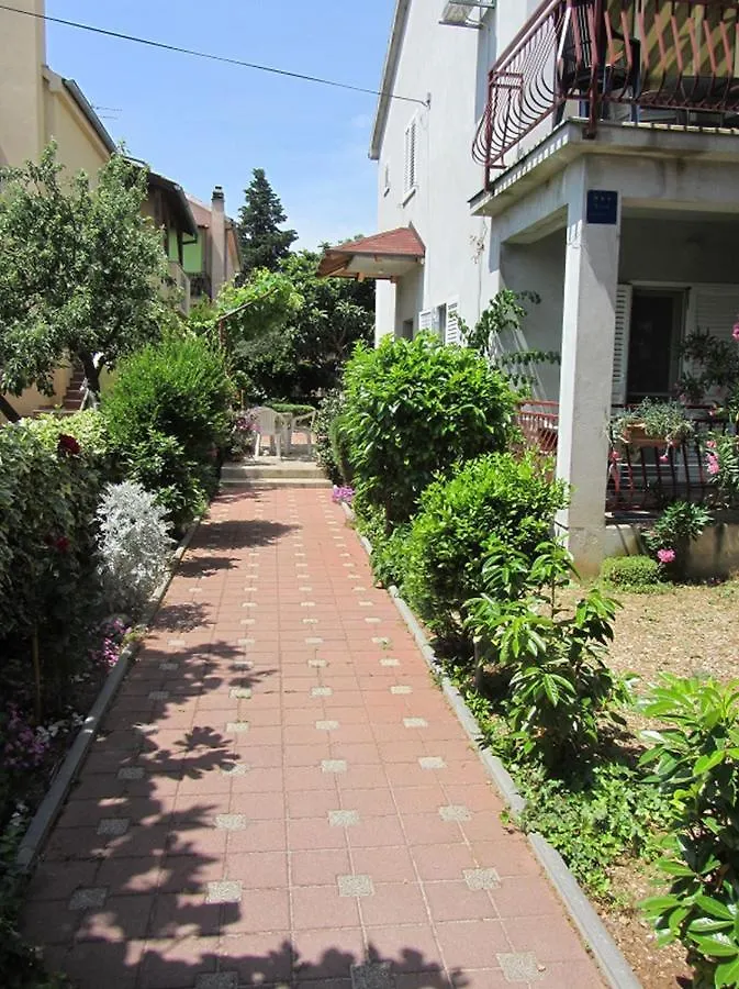 Apartments With A Parking Space Pakostane, Biograd - 18373 0*, Pakostane